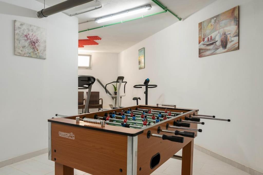 Big Villa Tauro With Private Heated Saltwater Pool & Jacuzzi & Bbq & Game Room & Arcade Games Mogán Exteriér fotografie